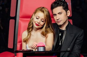 Se înfiripă o iubire? Dan Bălan și Tina Karoli își cîntă dragostea (VIDEO)