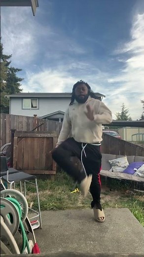 I need me a freak that’s gonna ride that meat #dance #therontrellsquad #dancer