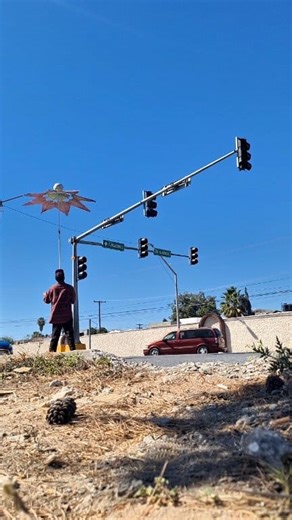 3.5K views · 82 reactions | Soy basic pero no un basic cualquiera #sema #comedy #juggling #batallas #rap #calle #rellsviralシ | Rochuggling | Facebook