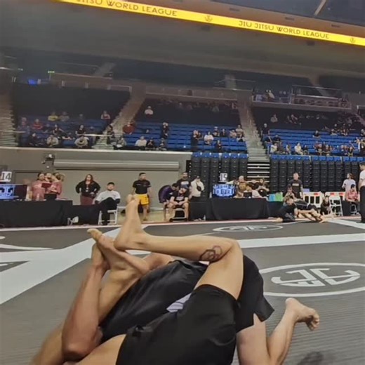 "I don't get tired."- Kevin Gates 💤💤 The only defense I know to a buggy choke is a fantastic elbow to the face. | Dream MMA