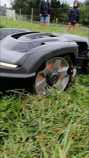 Automower 435X AWD - Tall Grass Challenge