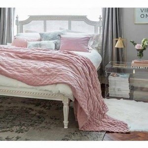 117 reactions · 7 comments | We start the first weekend in September on a pink note! | French Bedroom | Facebook