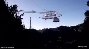 511K views · 17K reactions | Watch: The moment the giant telescope collapsed, this week, at the Arecibo Observatory in Puerto Rico. : credits go to: The footage from the control room was taken by Carlos Perez with a GoPro. Adrian Bague took the drone footage. | David Begnaud | Facebook