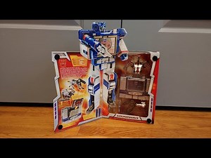 A Look at Transformers Soundwave Commemorative Edition Toys R Us Exclusive Figure