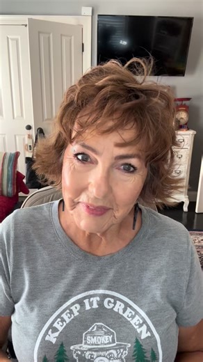 Share this trick with someone! 🌸💕 | Ageless Glow