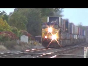 Fast CSX Intermodal Train Powers By