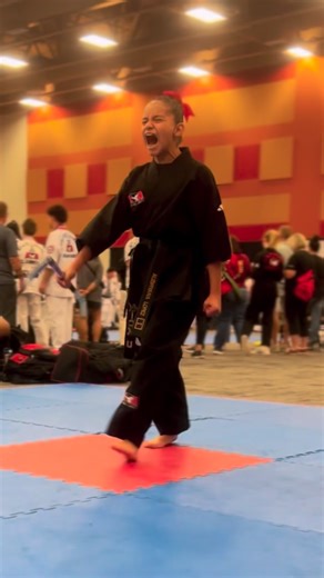 Kamas are taking over… and the Bo staff, nunchucks, and sword might want to watch their backs. 🔥 This extreme weapons form is all speed, precision, and attitude—and it’s exactly why Kamas are becoming one of the most popular weapons in ATA competition right now. When the spins get sharper and the combos get faster, the crowd feels it. Want to level up your blades? Don’t miss the Blades to the Max Training at Spring Nationals—where athletes sharpen their skills, push creativity, and take their w