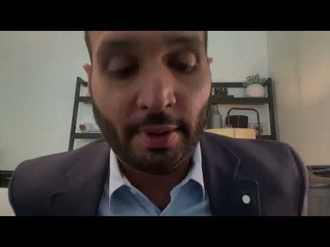 How can one differentiate between a benign lipoma and a malignant liposarcoma?