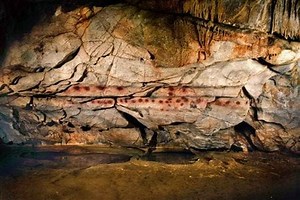 Ancient human DNA discovered in caves without bones
