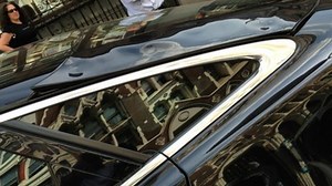 'Walkie-Talkie' skyscraper melts Jaguar car parts