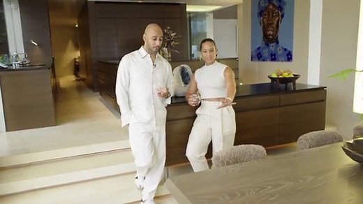Alicia Keys, Swizz Beatz Give Tour of San Diego Razor House