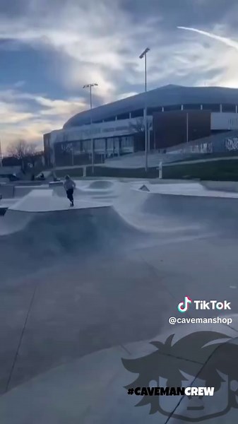 Park session turned showtime 🛴✨ #Caveman #CavemanShop #scooter #autumnvibes #foru