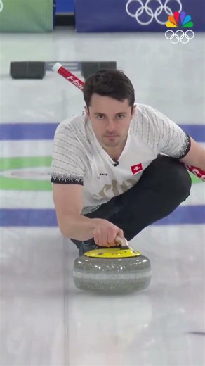 Team Switzerland finish the #Curling men round robin 9-5 undefeated, eliminating Italy.🥌