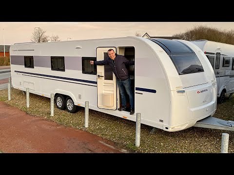 Adria Alpina 903 HT = 11 meter sommerhus
