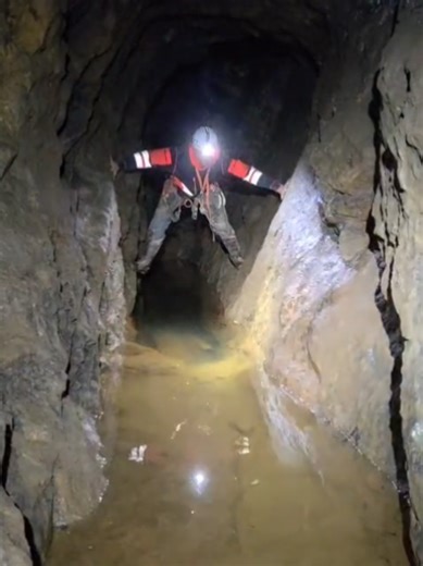 #mine #explore #tunnel #cornwall #wallclimb