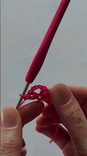 Chusta trójkątna w gwiazdki na szydełku #crochet #tutorial
