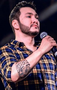 23K views · 1.2K reactions | Lábios divididos @aduiliomendes cantando esse sucesso de @daolopesoficial (Moleca 100 Vergonha) #Forró #ForrodeQualidadedasAntigas #Aduiliomendes | Forró de Qualidade das Antigas | Facebook