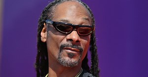 Snoop Dogg Gives His Full-Time Blunt Roller A Raise Amid Inflation: 'Their Salary Went Up!'