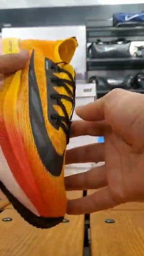 Nike Air Zoom tempo next%