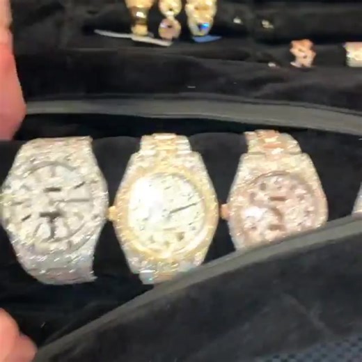 Ultimate Guide to Iced Out Jewelry Styles