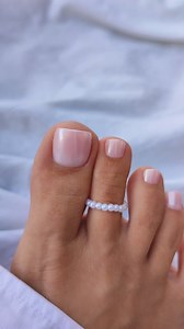 496 reactions · 23 shares | Picioare perfecte în 15 minute? Yes, please! Seturile Instant Nails au tot ce-ți trebuie pentru o pedichiură de vară care ține pasul cu tine.  #nails #nailart #nailsofinstagram #beauty #trend #reelstrending #explore #instatrend #instafamous #viralpost #instatrends #reelsoftheday #pedicure #toes | Instant Nails | Facebook