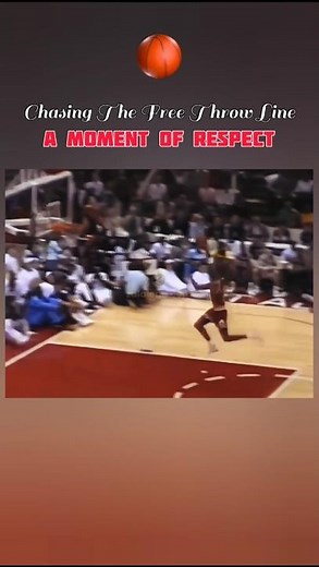 Iconic Dunk Contest Moment | Scottie Pippen Honors Michael Jordan at the Free Throw Line (1990)