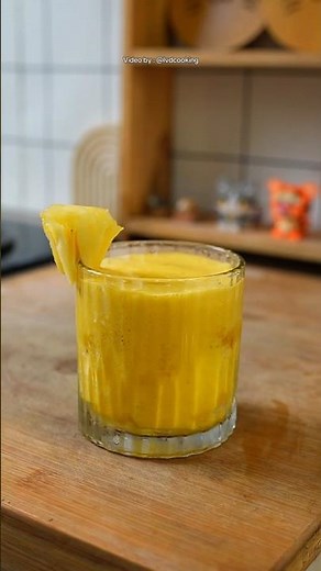Simple, refreshing pineapple and turmeric juice! #easyrecipe