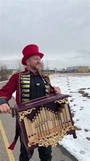 Roving Street Organ Performer - Under The Sea