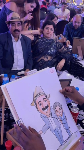 Turning Strangers Into Funny Cartoons 😂