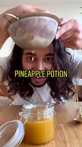 If your pineapple is too ripe, dont throw it out! 🍍🤩 #pineapple #lifehacks #recycle #beautyhacks #hairtok #selfcare