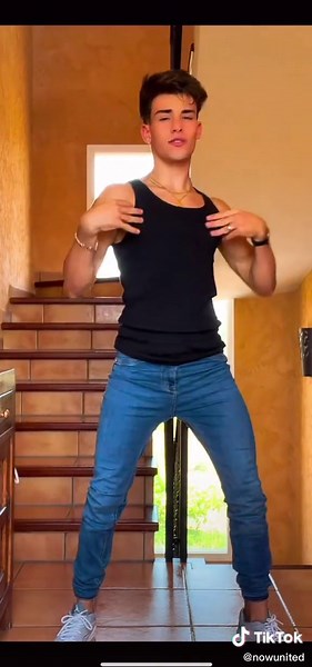 Alex Santos Dance Trend: U Lee Lee Lee Challenge