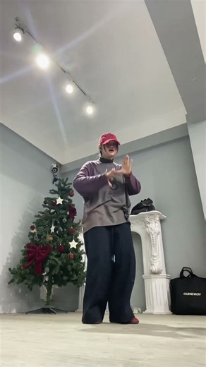 Santa Tell Me x Dynamite Dance challenge TikTok #dance #lim #santatellme #dynamite