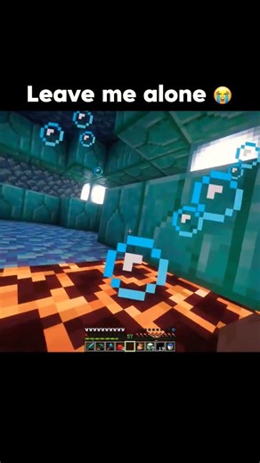 Bro is everywere😭 #minecraft #minecraftmemes #viral #scary