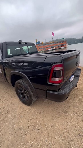 Comparativo entre Ram 1500 e Fiat Toro