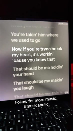 Justin Bieber: That Should Be Me Lyrics