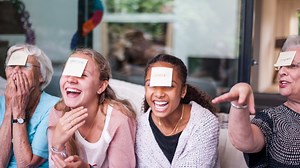 6 jeux amusants à faire en famille sans matériel (ou presque) - RTBF Actus