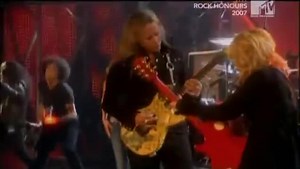 Alice In Chains w/Gretchen & Nancy Wilson "Barracuda" (Heart cover) | Pain is an Illusion