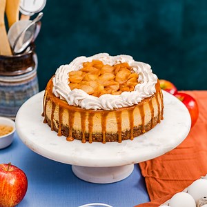 58K views · 1.9K reactions | This cheesecake is too good to be true! apple blondie crust and caramelcheesecake batter! Full recipe: https://www.luisabakes.com/post/caramel-apple-blondie-cheesecake #cheesecake #caramelcake #baking | Luisa Bakes | Facebook