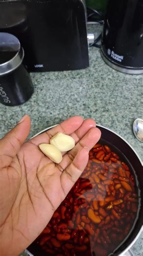 How to Cook Red Kidney Beans with Garlic and Ginger