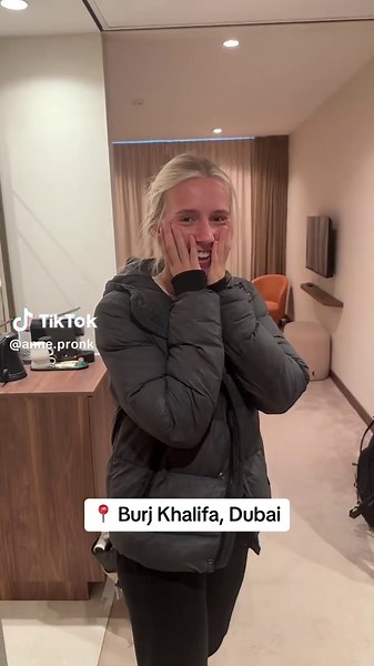 Videoclipuri postate de Anne Pronk (@anne.pronk) cu Coldplay - Paradise - audiobear