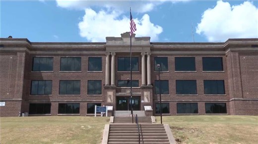 Shawnee's new assistant superintendent faces scrutiny in two states