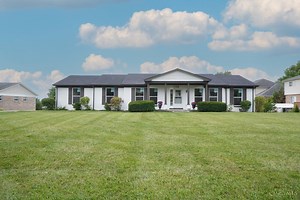 7155 Windwood Dr, West Chester, OH 45241 - MLS 1813811 - Coldwell Banker