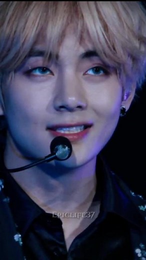 want more singularity performance 😐🏳️#kimtaehyung #v #fyp #bts #btsarmy #bdarmy #epiclife37 #vante #뷔 #thv #taehyung #taetae #tae