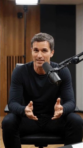 OpenAI hat gerade einen Tech-Podcast gekauft. Für hunderte Millionen Dollar. Der Podcast hat siebzig