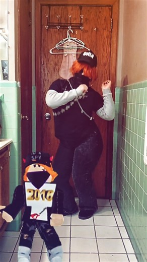 Chunky Chuck on Instagram: "Pov you doing the Hear me now dance with your old og roblox character #fyp #funny #nailart #roblox #2016❤️"