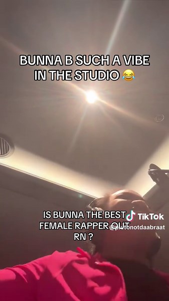 @BunnaB such a vibe in the studio 😂 #bunnab #bunna #bunnasumma #ykniece #fyp #pluto #whimwhamie #viral #explore