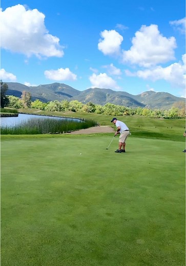 🌞 Good vibes, fun people, cold drinks, and solid swings. That’s the energy at Carlton Oaks lately. Grab your crew, hit the tee, and make some memories. ⛳️🍻 📲 For the best rates, book directly on the GolfNow App or our website. 📸 Tag us in your best shots! #CarltonOaksGolf #WeekendGolfVibes #sandiegolife #sandiegogolf #socal