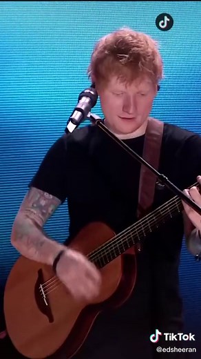 Building up Shape of You on my loop pedal. Last chance to catch my TikTok live show tonight at 8pm BST / 3pm EST / 12pm EST #EdTikTokLIVE