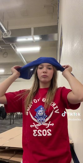 How to Tie a Pirate Bandana: Easy Pirate Style Tutorial