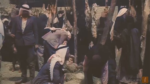 ZF：130年前、ユダヤ人とムスリムは過越祭に贈り物を交換していました。  ユダヤ人とムスリムの子供たちは同じ中庭で一緒に遊びました。ユダヤ人、ムスリム、キリスト教徒は一緒に暮らし、一緒に買い物をして、祝日を一つにまとめていました。  そしてシオニズムがすべてを壊しました。